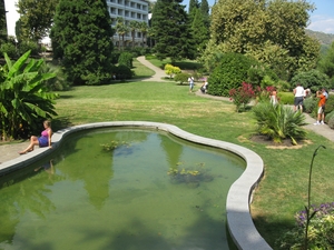 Красивый пруд в парке