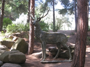 Скульптура оленя в Партенитском парке